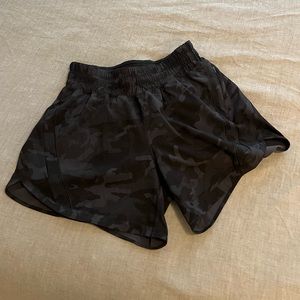 Lululemon Track That high-rise lined running short